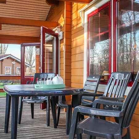 Awesome Home In Gramsbergen With Kitchen Exteriör bild