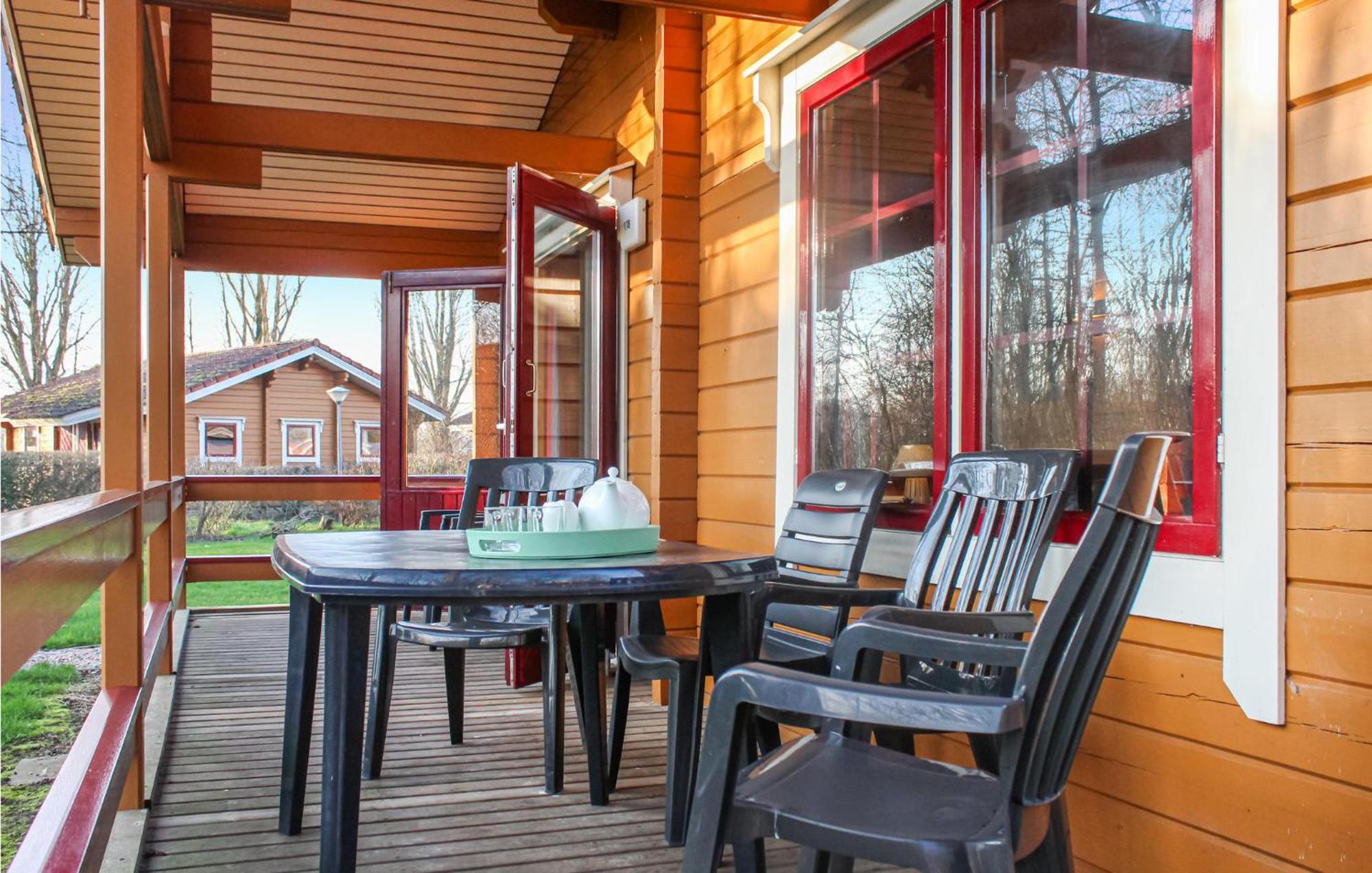 Awesome Home In Gramsbergen With Kitchen Exteriör bild